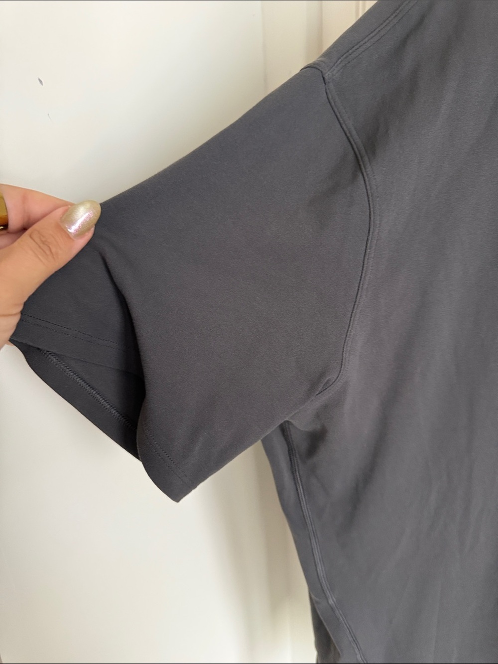Lululemon Back in Action Short Sleeve T-Shirt *Nulu
Graphite Grey - Picture 5 of 7